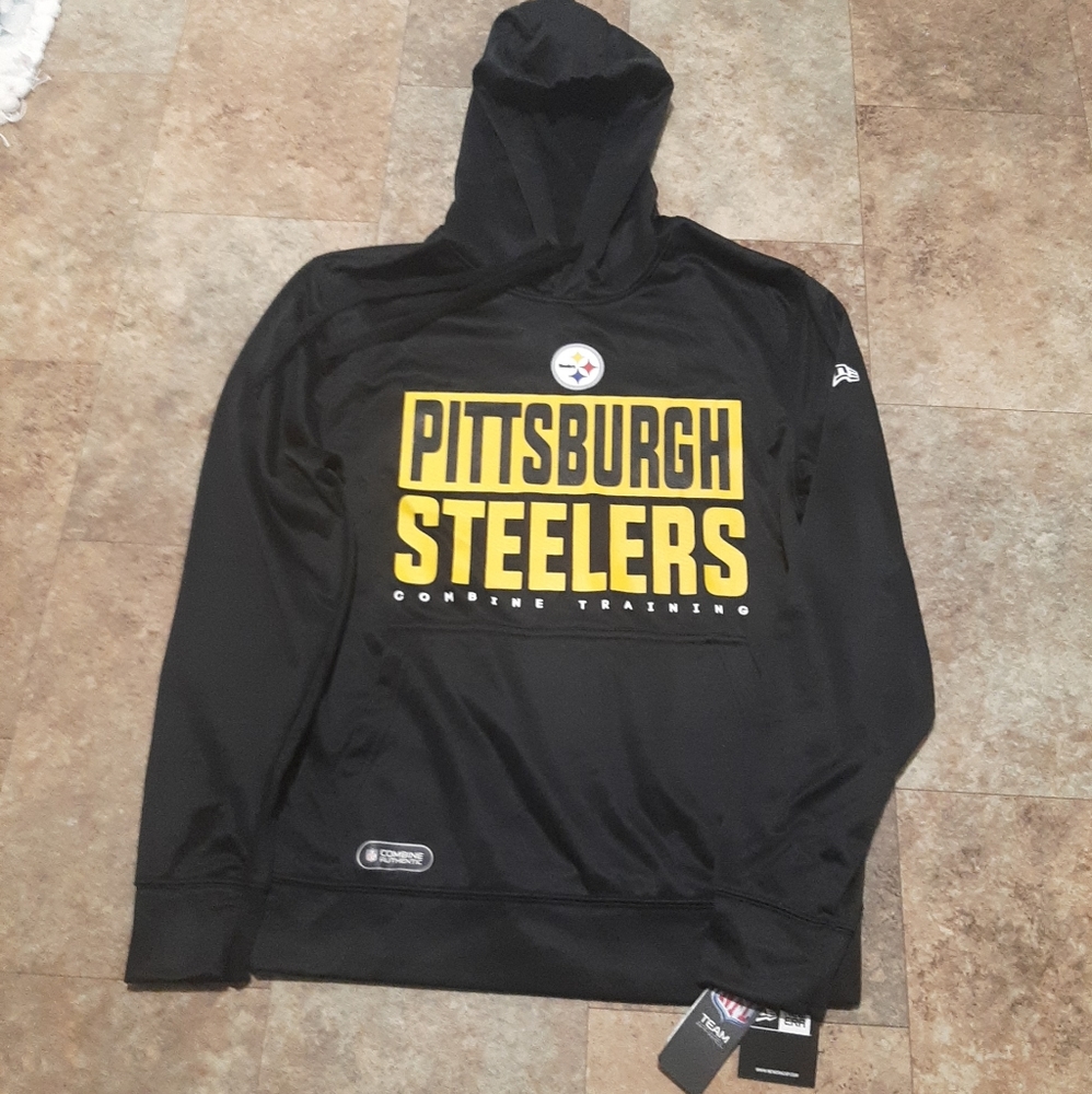 New. New Era Pittsburgh Steelers Combine Offside Black Hoodie. Size Small.